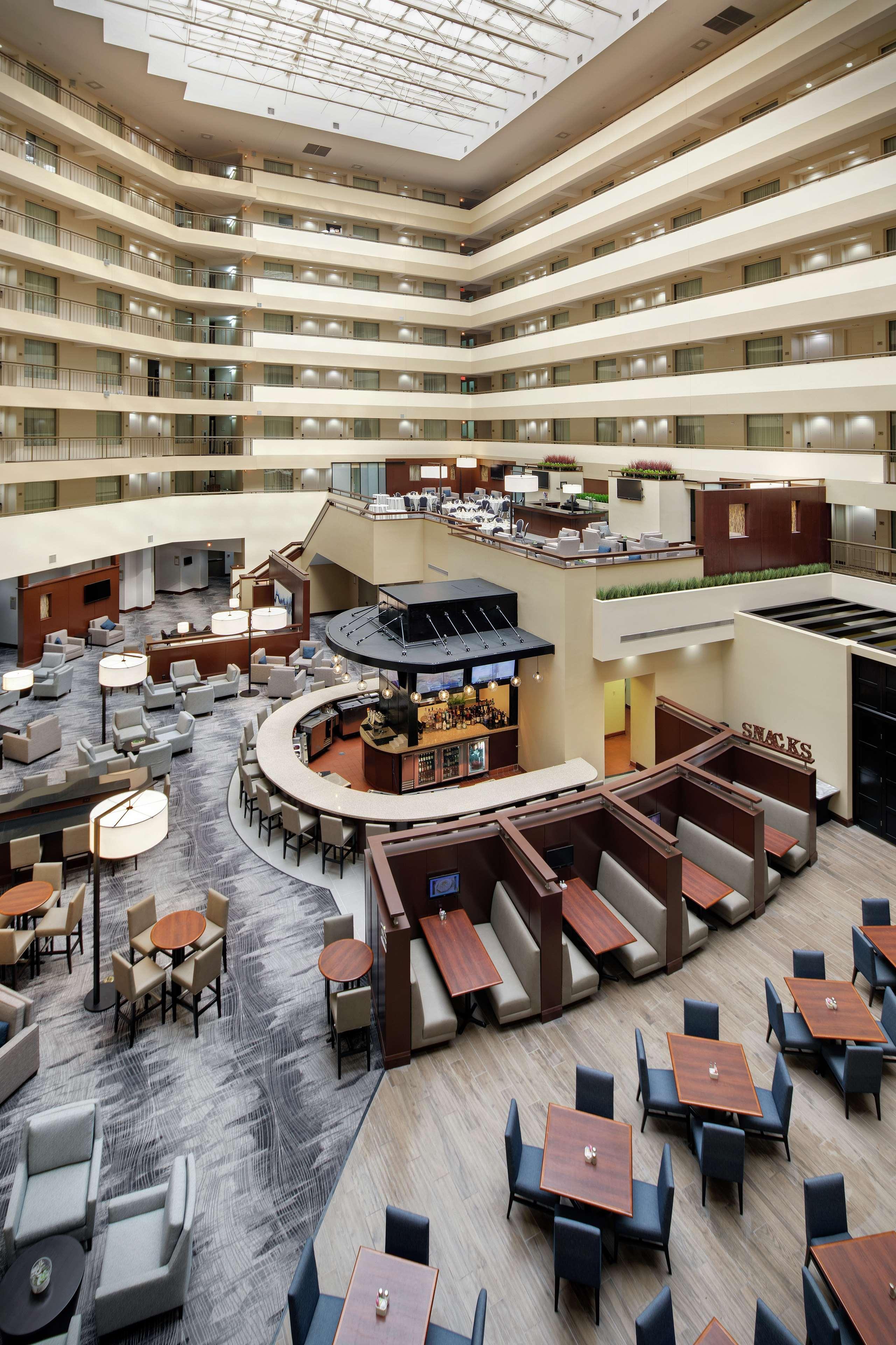 Embassy Suites By Hilton Detroit Troy Auburn Hills Екстер'єр фото