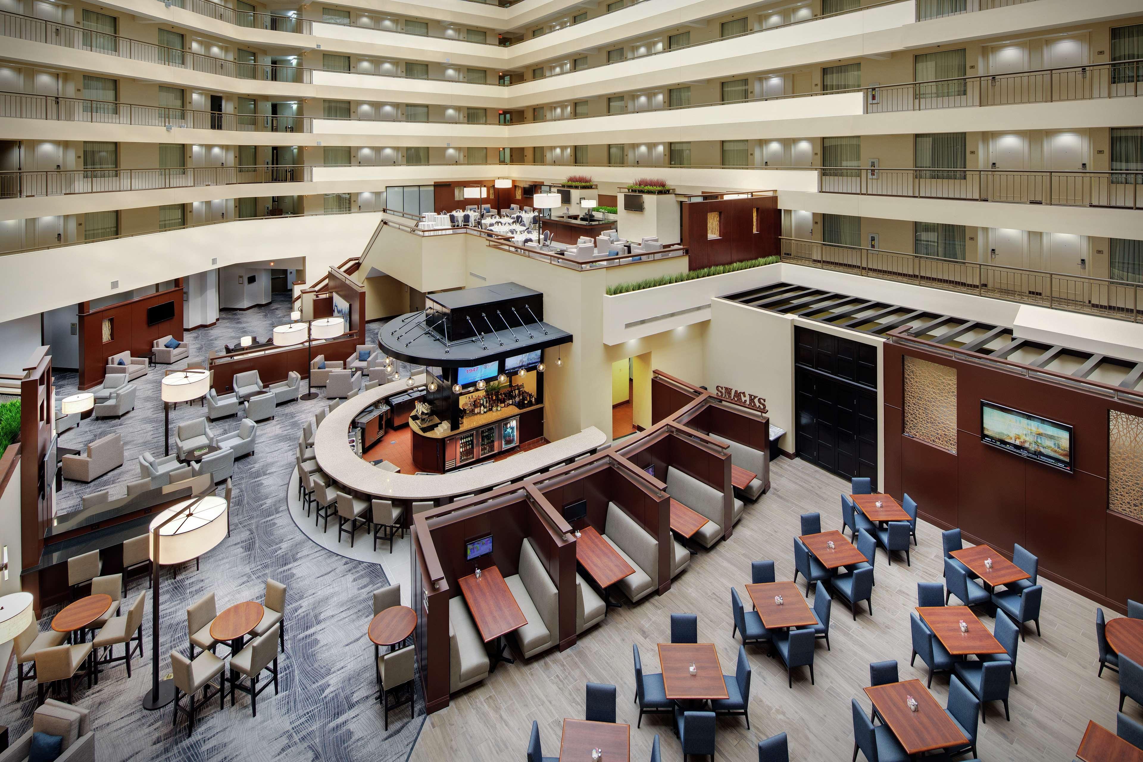 Embassy Suites By Hilton Detroit Troy Auburn Hills Екстер'єр фото