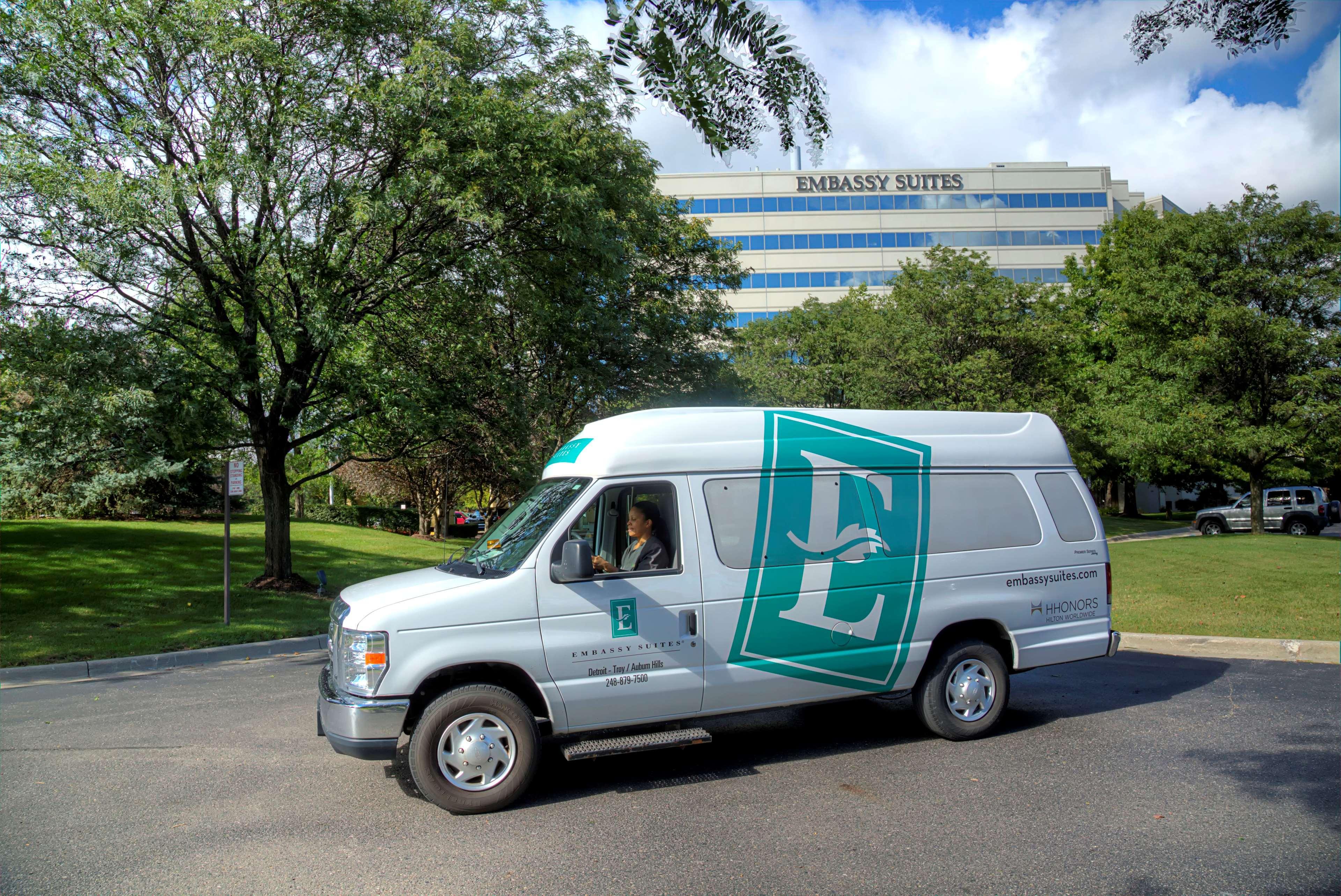 Embassy Suites By Hilton Detroit Troy Auburn Hills Екстер'єр фото