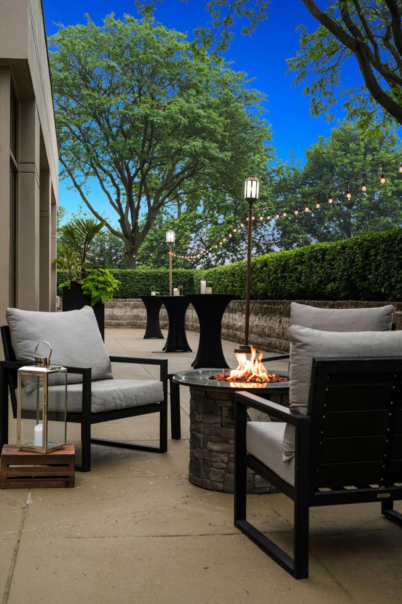 Embassy Suites By Hilton Detroit Troy Auburn Hills Екстер'єр фото