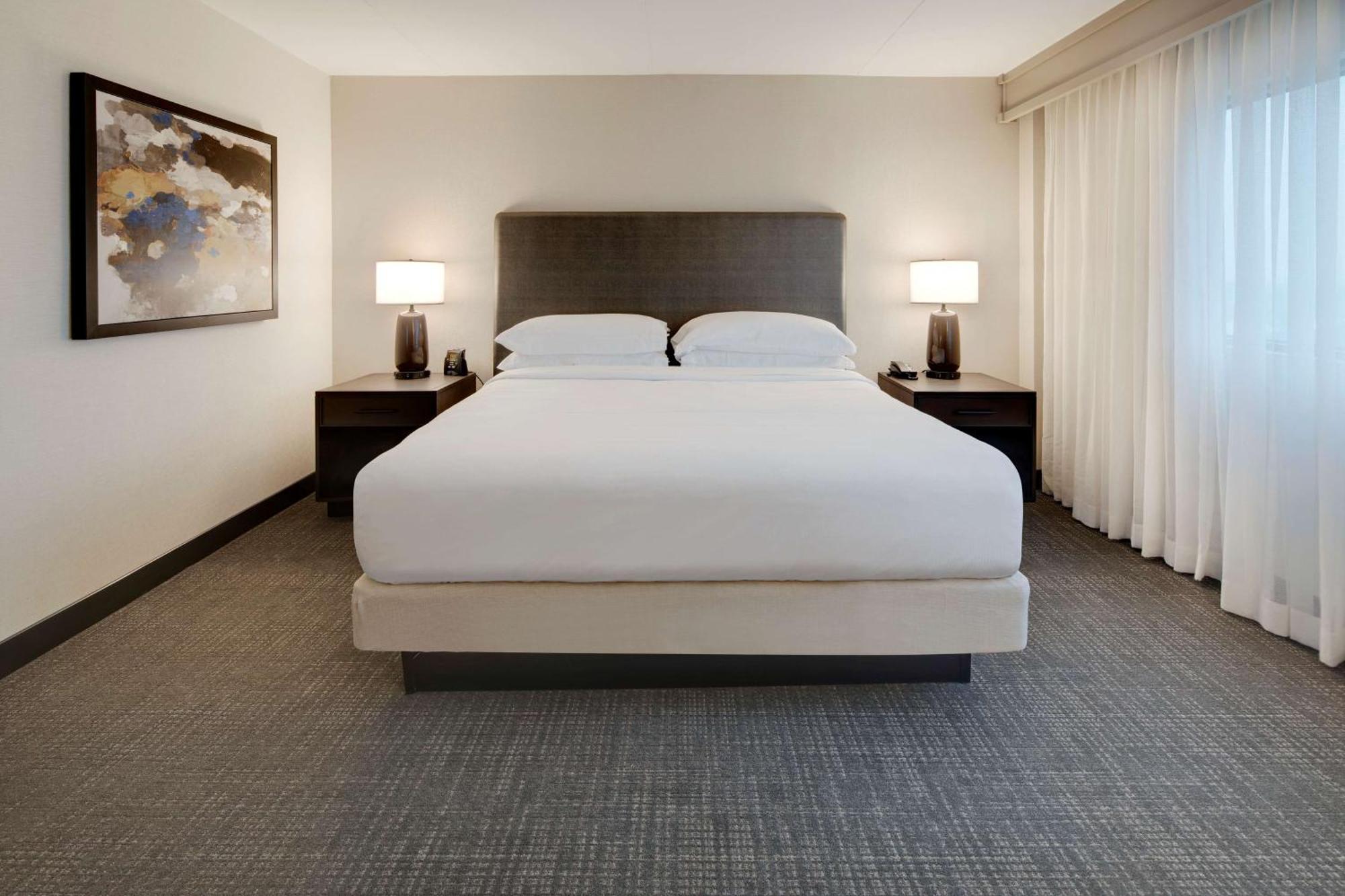 Embassy Suites By Hilton Detroit Troy Auburn Hills Екстер'єр фото