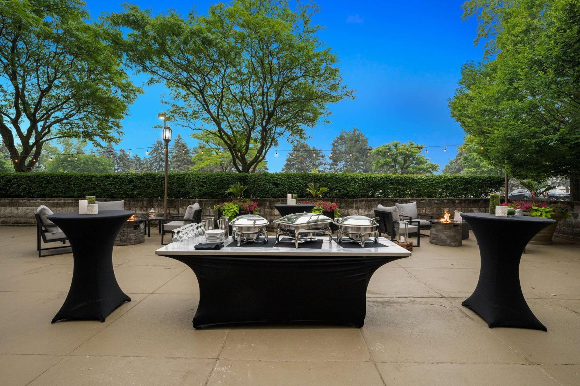 Embassy Suites By Hilton Detroit Troy Auburn Hills Екстер'єр фото