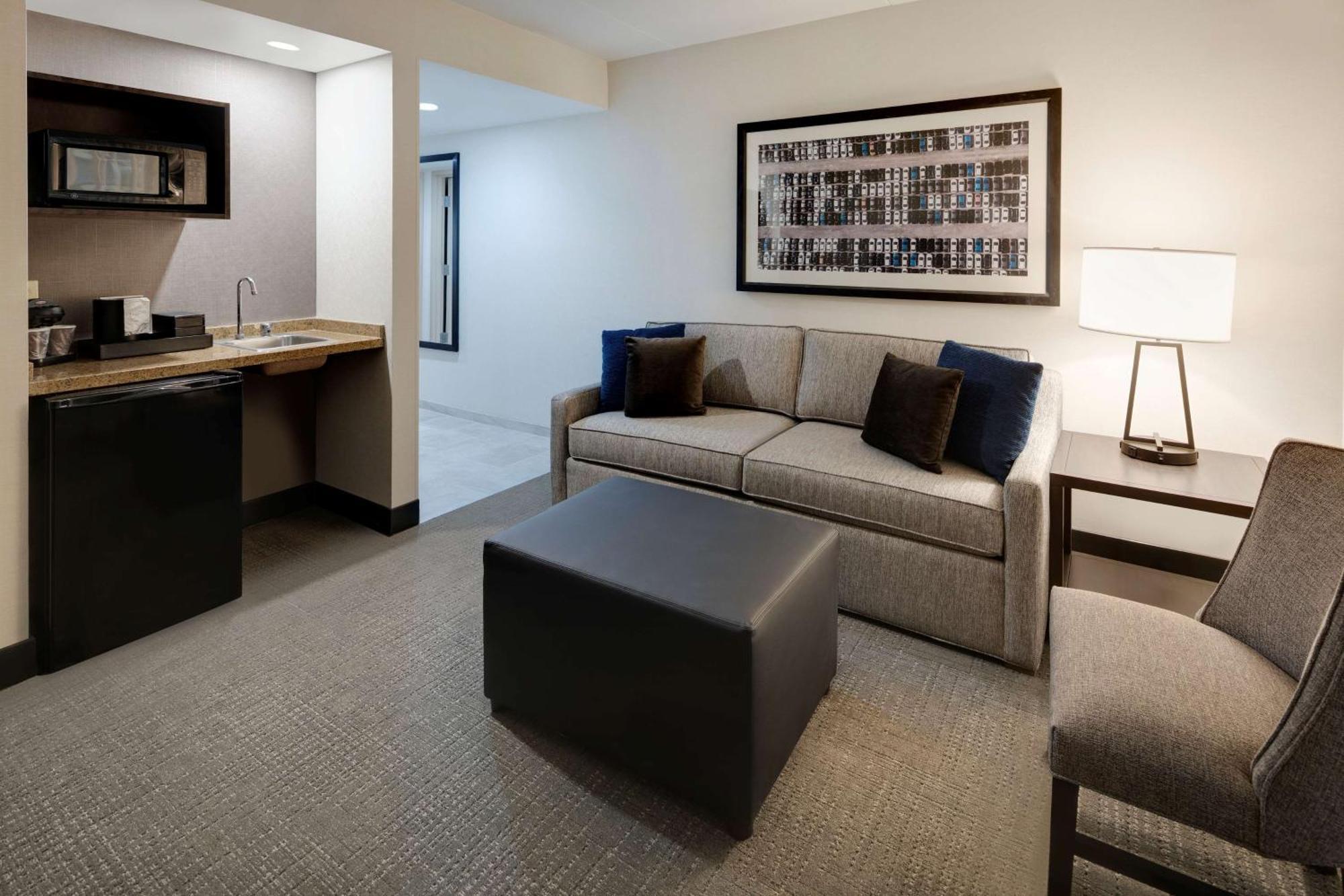 Embassy Suites By Hilton Detroit Troy Auburn Hills Екстер'єр фото
