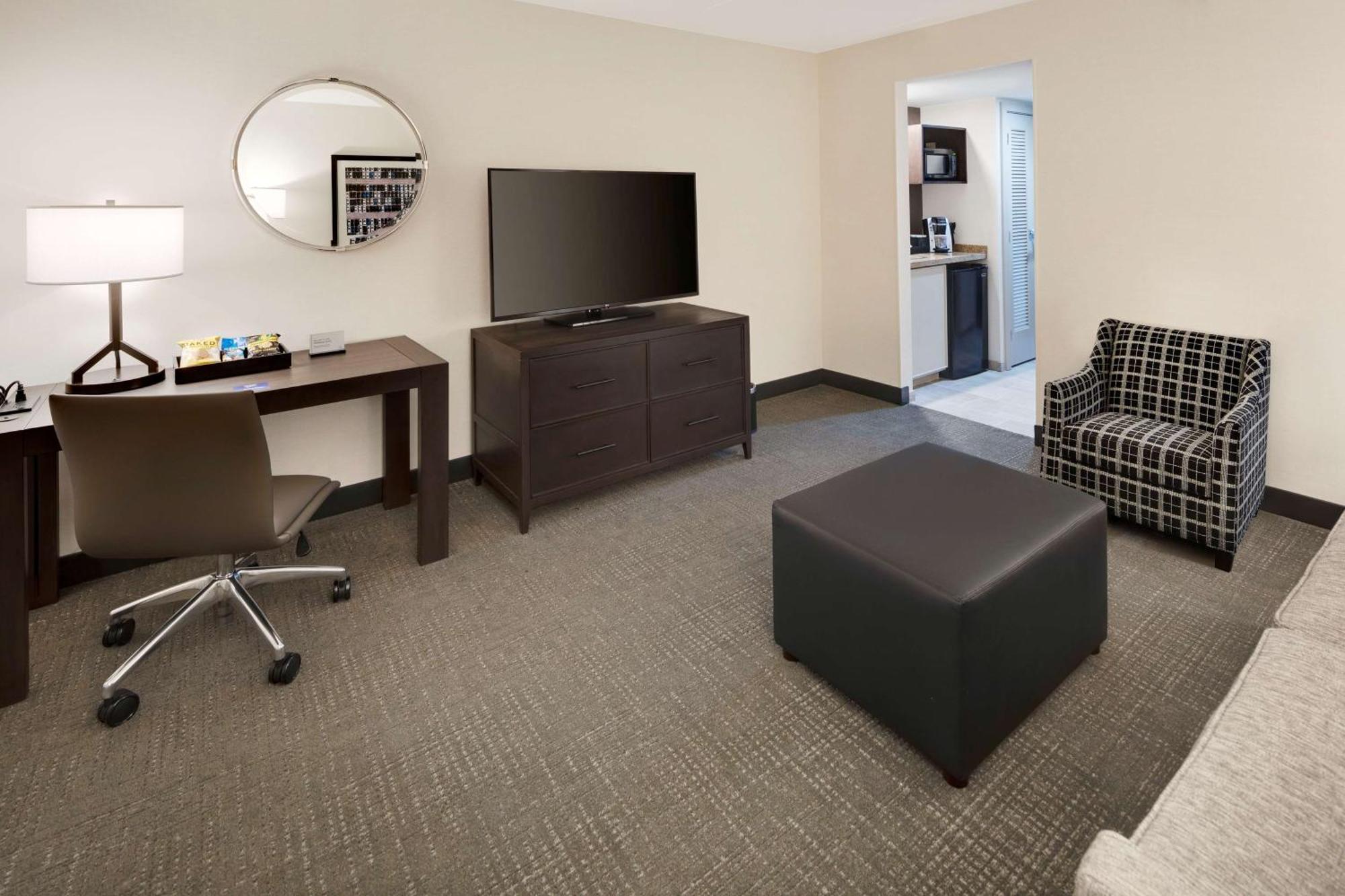 Embassy Suites By Hilton Detroit Troy Auburn Hills Екстер'єр фото